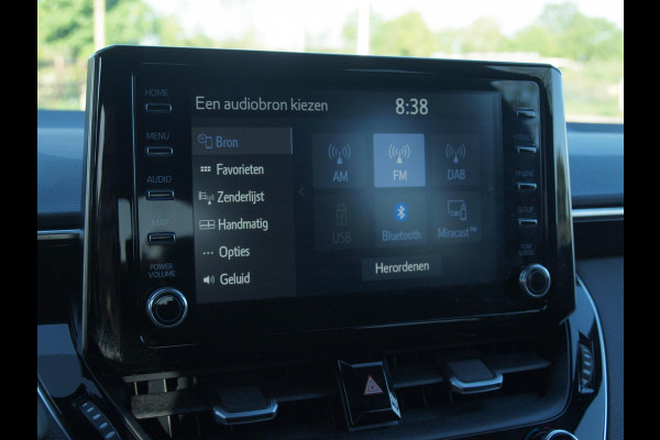 Toyota Corolla 1.8 Hybrid Business Plus | Camera | Apple Carplay | Stoelverwarming | Dealeronderhouden |