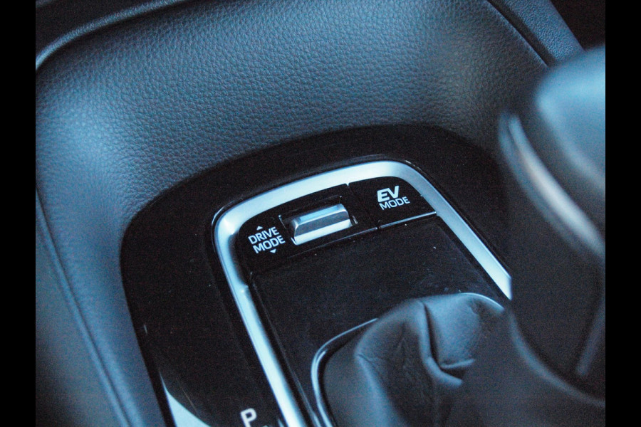 Toyota Corolla 1.8 Hybrid Business Plus | Camera | Apple Carplay | Stoelverwarming | Dealeronderhouden |