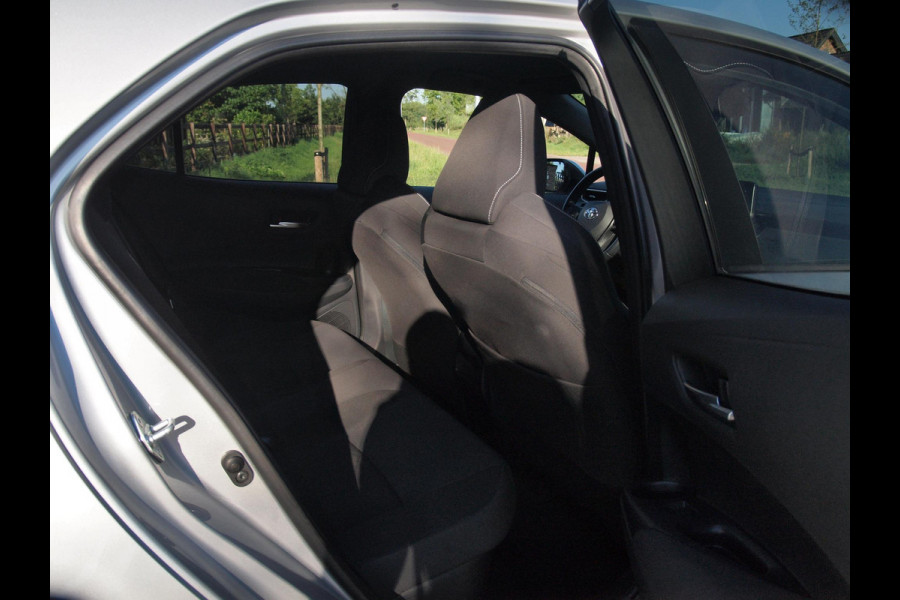 Toyota Corolla 1.8 Hybrid Business Plus | Camera | Apple Carplay | Stoelverwarming | Dealeronderhouden |