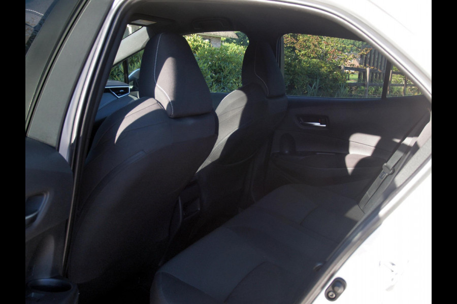 Toyota Corolla 1.8 Hybrid Business Plus | Camera | Apple Carplay | Stoelverwarming | Dealeronderhouden |