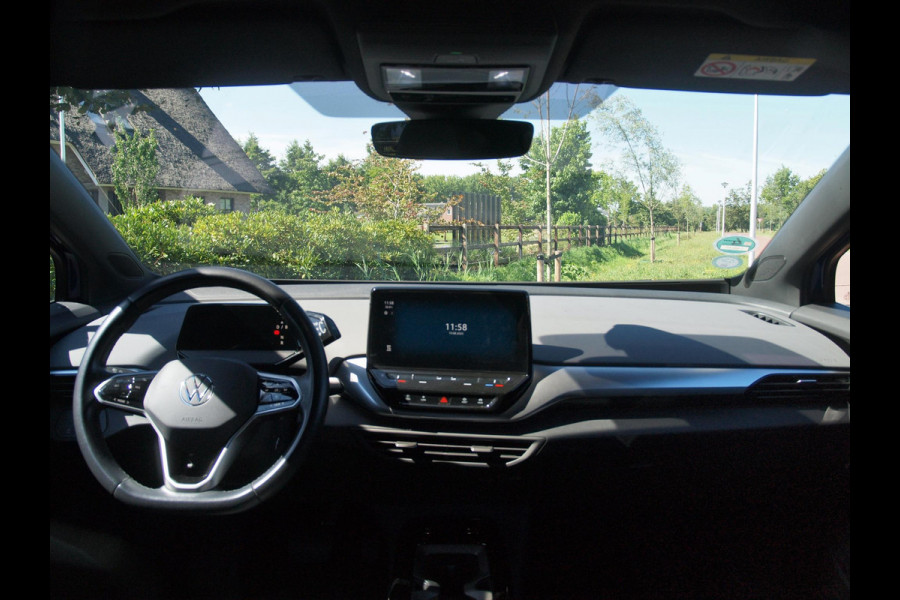 Volkswagen ID.4 Life 77 kWh | Apple Carplay | Cruise Control | Sfeerverlichting | Trekhaak | Parkeersensoren |