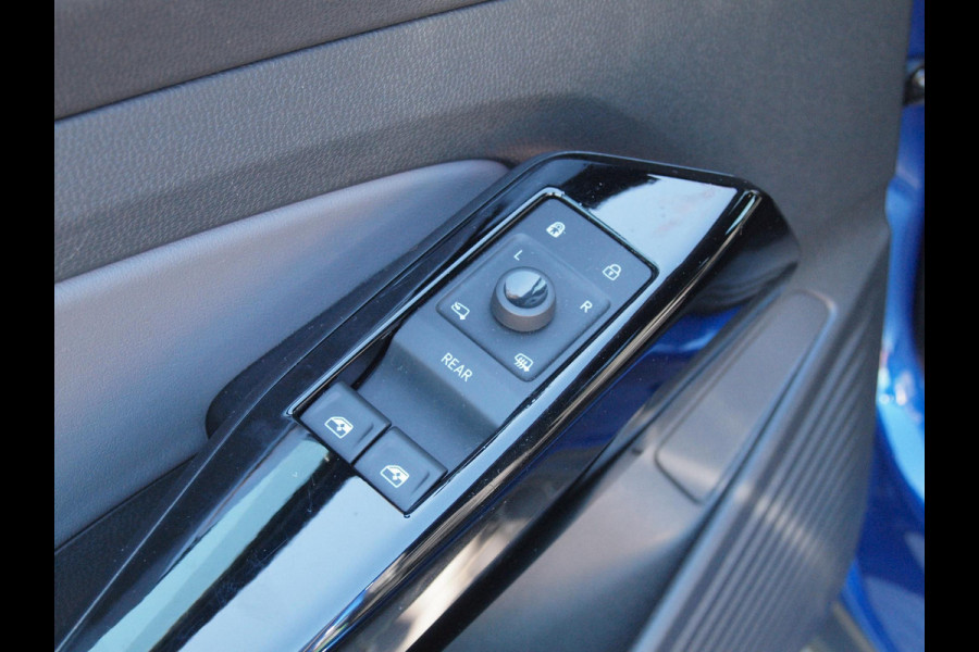 Volkswagen ID.4 Life 77 kWh | Apple Carplay | Cruise Control | Sfeerverlichting | Trekhaak | Parkeersensoren |