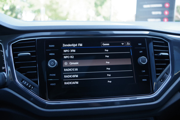 Volkswagen T-Roc 2.0 TSI 4Motion 190 PK Sport Automaat, *NL-AUTO*, Panoramadak, Winterpakket, Carplay, Camera, Beats-Audio