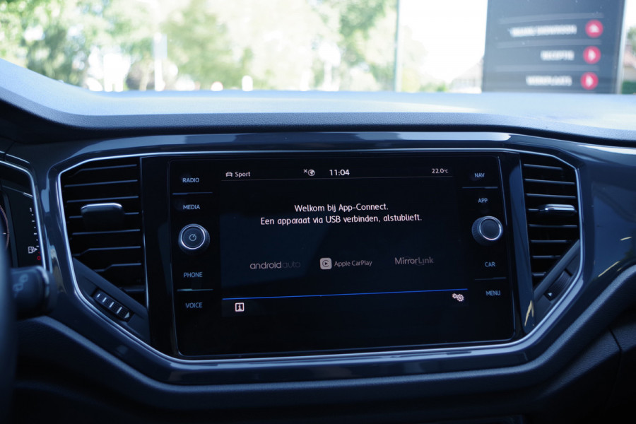 Volkswagen T-Roc 2.0 TSI 4Motion 190 PK Sport Automaat, *NL-AUTO*, Panoramadak, Winterpakket, Carplay, Camera, Beats-Audio