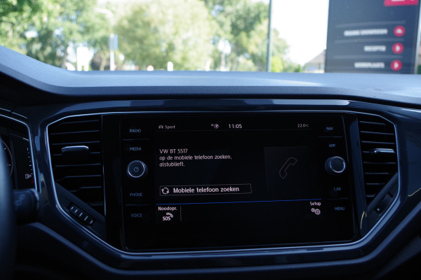 Volkswagen T-Roc 2.0 TSI 4Motion 190 PK Sport Automaat, *NL-AUTO*, Panoramadak, Winterpakket, Carplay, Camera, Beats-Audio