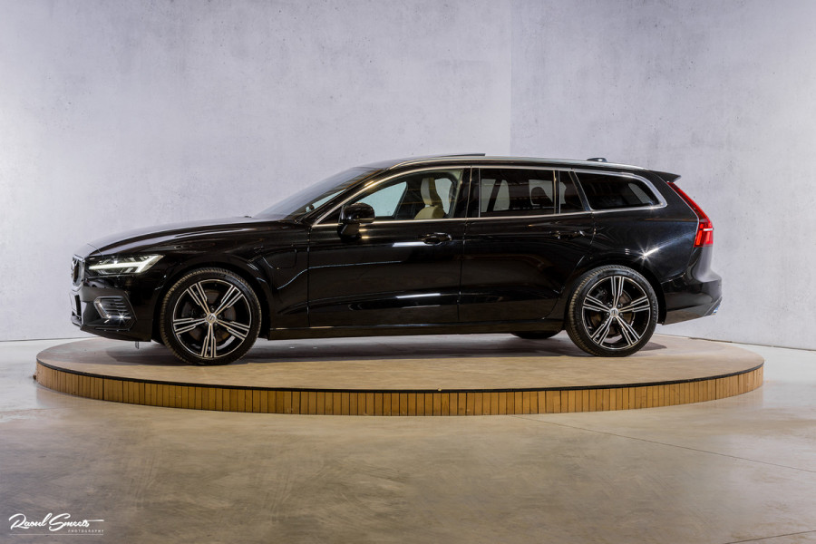 Volvo V60 2.0 T6 Plug-in hybrid AWD Plus Bright | Long Range | Beige nappa leder | Panoroma | Adaptieve cruise | Harman Kardon | Stoel ver