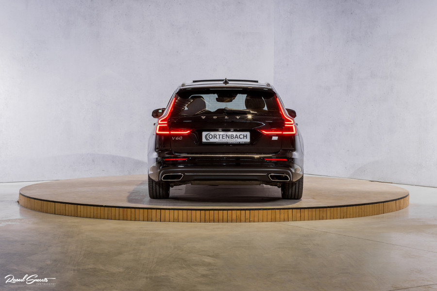 Volvo V60 2.0 T6 Plug-in hybrid AWD Plus Bright | Long Range | Beige nappa leder | Panoroma | Adaptieve cruise | Harman Kardon | Stoel ver