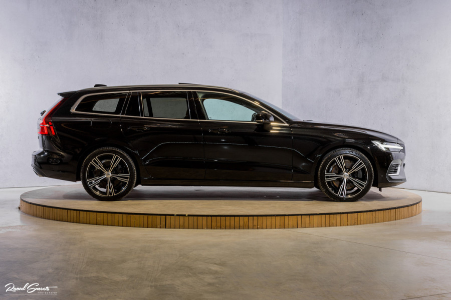 Volvo V60 2.0 T6 Plug-in hybrid AWD Plus Bright | Long Range | Beige nappa leder | Panoroma | Adaptieve cruise | Harman Kardon | Stoel ver