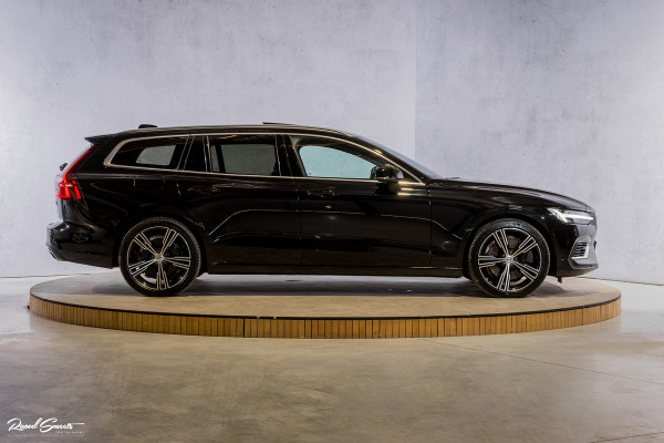 Volvo V60 2.0 T6 Plug-in hybrid AWD Plus Bright | Long Range | Beige nappa leder | Panoroma | Adaptieve cruise | Harman Kardon | Stoel ver