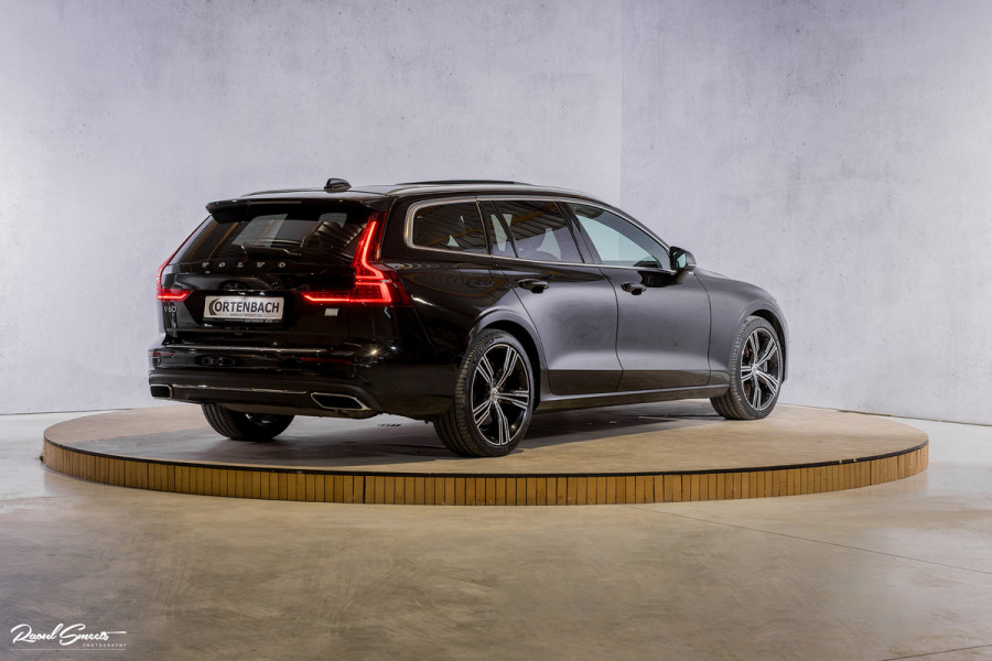 Volvo V60 2.0 T6 Plug-in hybrid AWD Plus Bright | Long Range | Beige nappa leder | Panoroma | Adaptieve cruise | Harman Kardon | Stoel ver