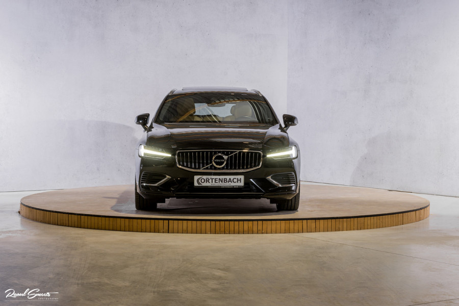 Volvo V60 2.0 T6 Plug-in hybrid AWD Plus Bright | Long Range | Beige nappa leder | Panoroma | Adaptieve cruise | Harman Kardon | Stoel ver