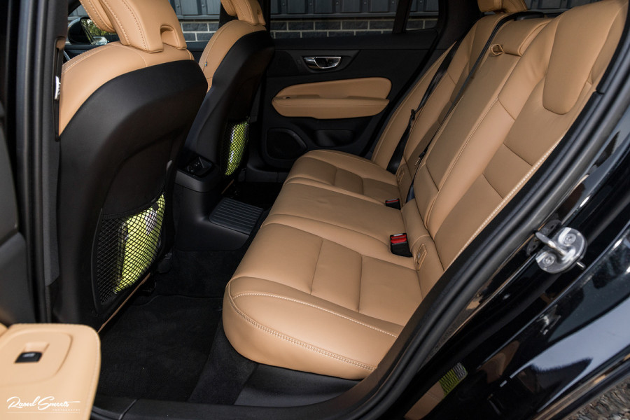 Volvo V60 2.0 T6 Plug-in hybrid AWD Plus Bright | Long Range | Beige nappa leder | Panoroma | Adaptieve cruise | Harman Kardon | Stoel ver