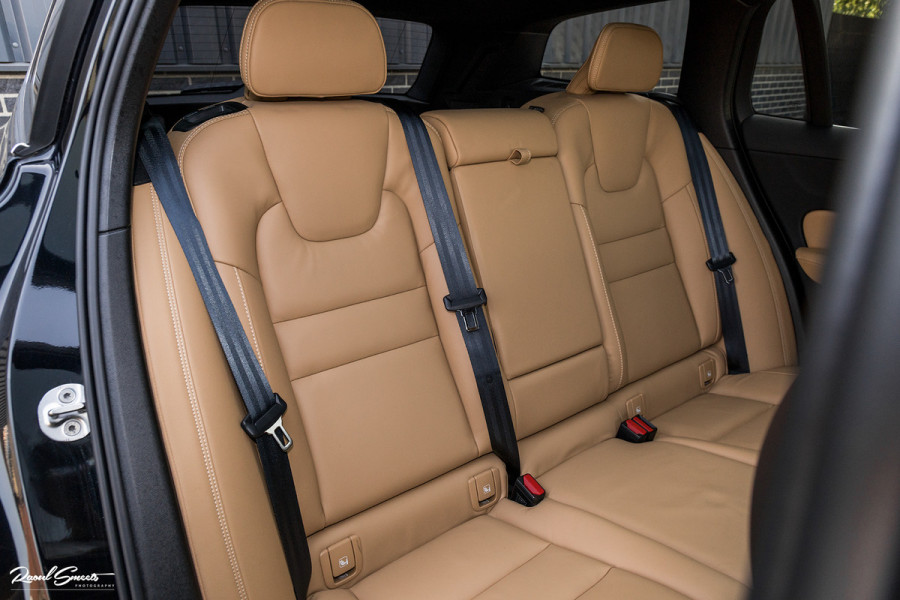 Volvo V60 2.0 T6 Plug-in hybrid AWD Plus Bright | Long Range | Beige nappa leder | Panoroma | Adaptieve cruise | Harman Kardon | Stoel ver