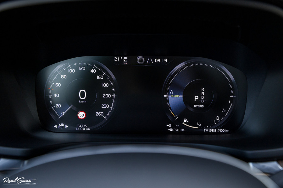 Volvo V60 2.0 T6 Plug-in hybrid AWD Plus Bright | Long Range | Beige nappa leder | Panoroma | Adaptieve cruise | Harman Kardon | Stoel ver