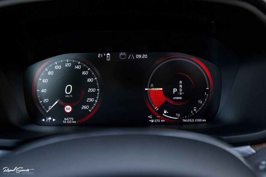 Volvo V60 2.0 T6 Plug-in hybrid AWD Plus Bright | Long Range | Beige nappa leder | Panoroma | Adaptieve cruise | Harman Kardon | Stoel ver