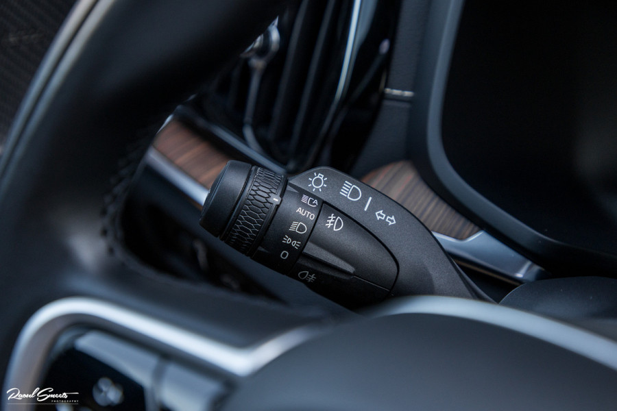 Volvo V60 2.0 T6 Plug-in hybrid AWD Plus Bright | Long Range | Beige nappa leder | Panoroma | Adaptieve cruise | Harman Kardon | Stoel ver