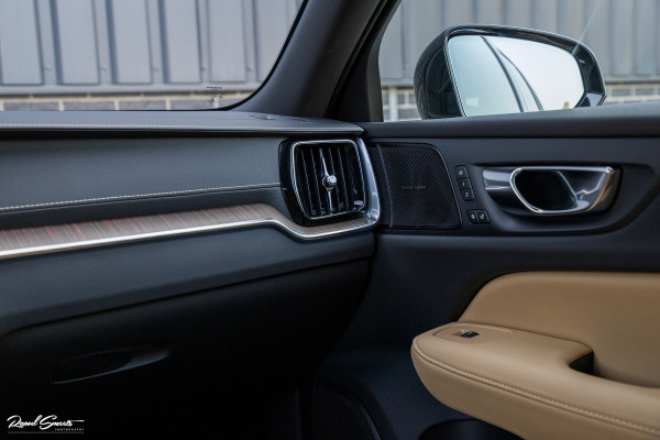 Volvo V60 2.0 T6 Plug-in hybrid AWD Plus Bright | Long Range | Beige nappa leder | Panoroma | Adaptieve cruise | Harman Kardon | Stoel ver