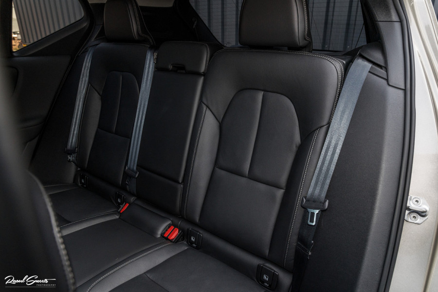Volvo XC40 1.5 T3 Inscription | Adaptieve cruise | Panorama dak | Zwenkbare trekhaak | Harman Kardon |