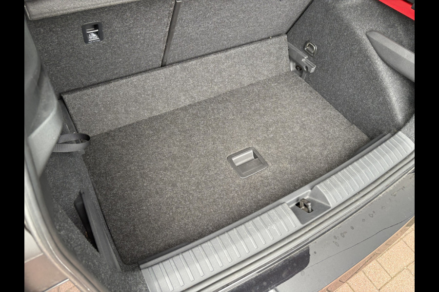 Škoda Kamiq 1.0 TSI 110pk Business Edition VIRTUAL/CANTON/DAB/CARPLAY/PDC/STOELVERWARMING