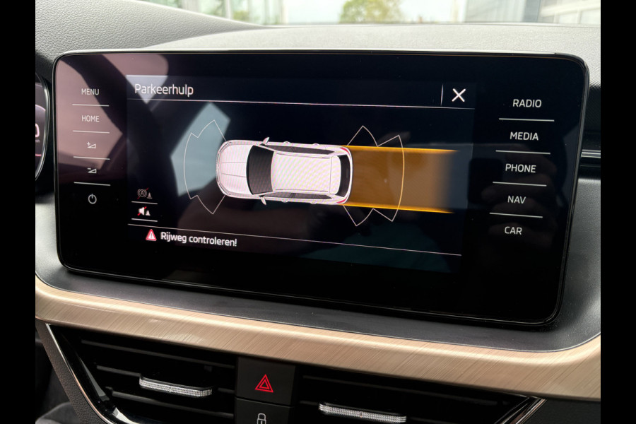 Škoda Kamiq 1.0 TSI 110pk Business Edition VIRTUAL/CANTON/DAB/CARPLAY/PDC/STOELVERWARMING