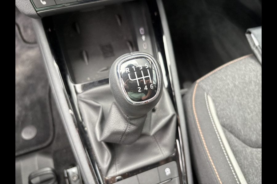Škoda Kamiq 1.0 TSI 110pk Business Edition VIRTUAL/CANTON/DAB/CARPLAY/PDC/STOELVERWARMING
