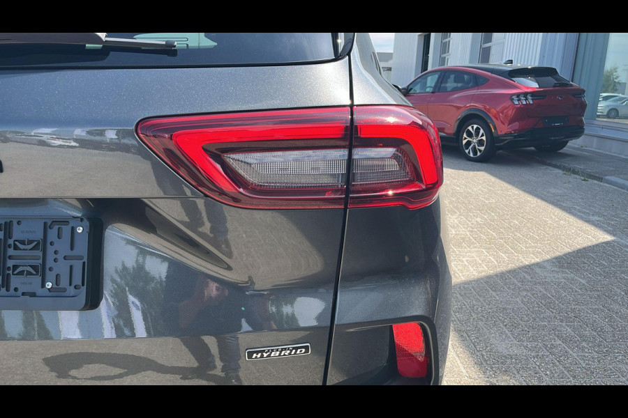 Ford Kuga 2.5 PHEV ST-Line X | Wegklapbare trekhaak | Panoramadak | Winter Pack | Head up Display | All season banden