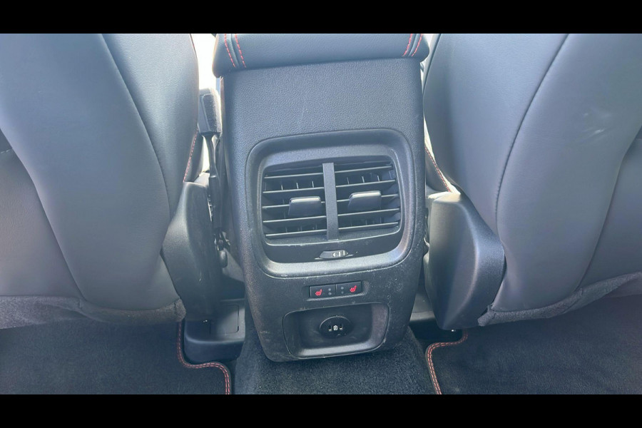 Ford Kuga 2.5 PHEV ST-Line X | Wegklapbare trekhaak | Panoramadak | Winter Pack | Head up Display | All season banden