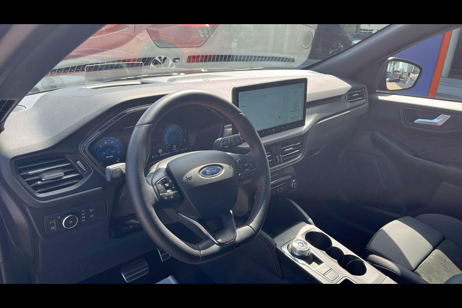 Ford Kuga 2.5 PHEV ST-Line X | Wegklapbare trekhaak | Panoramadak | Winter Pack | Head up Display | All season banden