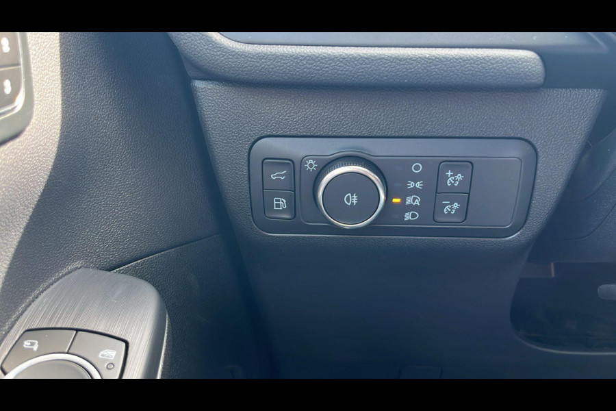 Ford Kuga 2.5 PHEV ST-Line X | Wegklapbare trekhaak | Panoramadak | Winter Pack | Head up Display | All season banden