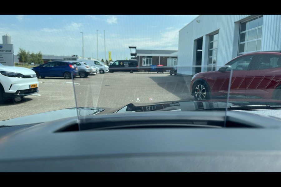 Ford Kuga 2.5 PHEV ST-Line X | Wegklapbare trekhaak | Panoramadak | Winter Pack | Head up Display | All season banden