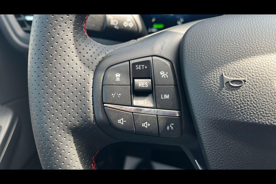 Ford Kuga 2.5 PHEV ST-Line X | Wegklapbare trekhaak | Panoramadak | Winter Pack | Head up Display | All season banden