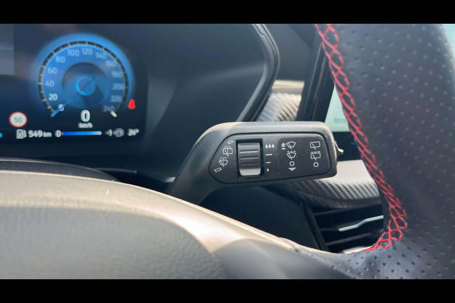 Ford Kuga 2.5 PHEV ST-Line X | Wegklapbare trekhaak | Panoramadak | Winter Pack | Head up Display | All season banden