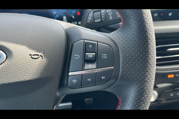 Ford Kuga 2.5 PHEV ST-Line X | Wegklapbare trekhaak | Panoramadak | Winter Pack | Head up Display | All season banden