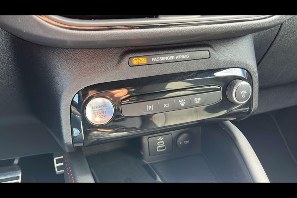 Ford Kuga 2.5 PHEV ST-Line X | Wegklapbare trekhaak | Panoramadak | Winter Pack | Head up Display | All season banden