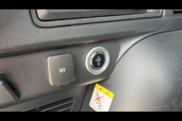 Ford Kuga 2.5 PHEV ST-Line X | Wegklapbare trekhaak | Panoramadak | Winter Pack | Head up Display | All season banden
