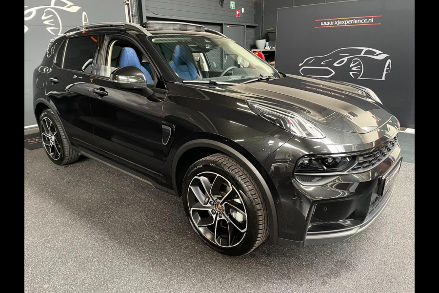 Lynk & Co 01 1.5 Panoramadak / 360 cam / ACC / CarPlay / Black Edition / BTW / 261 PK