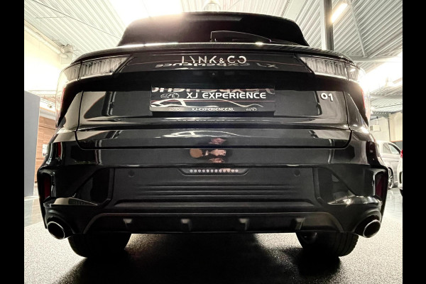 Lynk & Co 01 1.5 Panoramadak / 360 cam / ACC / CarPlay / Black Edition / BTW / 261 PK