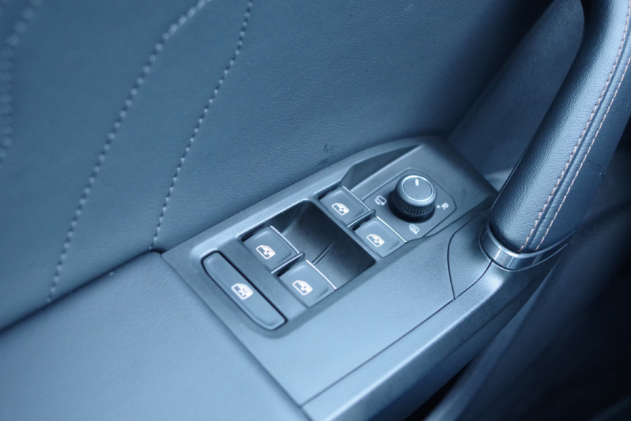 CUPRA Formentor 1.4 e-Hybrid 204 PK Adrenaline, Winterpakket, Camera, Carplay