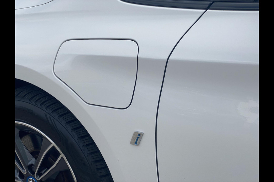 BMW 2 Serie Active Tourer 225xe iPerformance High Executive PHEV | Panoramadak