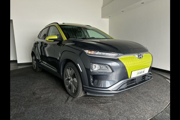 Hyundai Kona EV Premium 64 kWh | Lak in nieuwstaat! | Schuif/kanteldak | Lederen bekleding | Geventileerde en verwambare stoelen