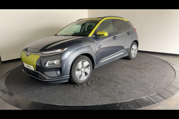 Hyundai Kona EV Premium 64 kWh | Lak in nieuwstaat! | Schuif/kanteldak | Lederen bekleding | Geventileerde en verwambare stoelen