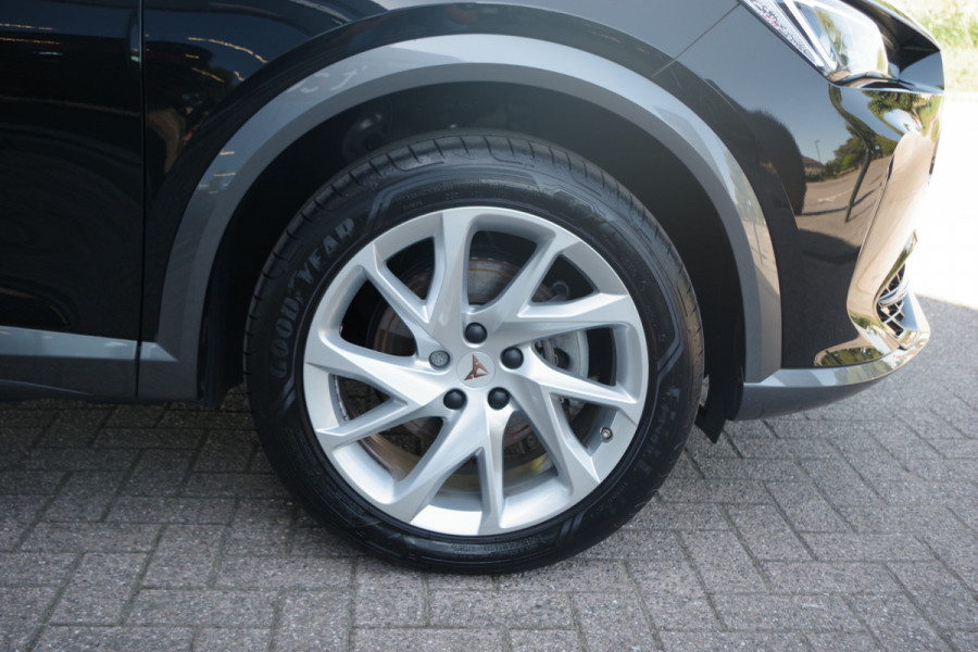 CUPRA Formentor 1.4 TSI e-Hybrid 204 PK Essential, Camera, Climate Control, Stuurverwarming