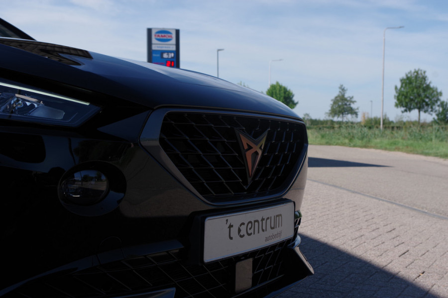CUPRA Formentor 1.4 TSI e-Hybrid 204 PK Essential, Camera, Climate Control, Stuurverwarming