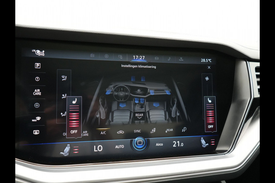 Volkswagen Touareg 3.0 TSi eHybrid 4MOTION Elegance Plug In Hybrid 381pk Dealer O.H PHEV | Panodak | Luchtvering | 21" L.M | Camera | Adaptive Cruise | Lederen Sportstoelen Verwarmd | Stuurverwarming | Navigatie | Virtual | DAB |