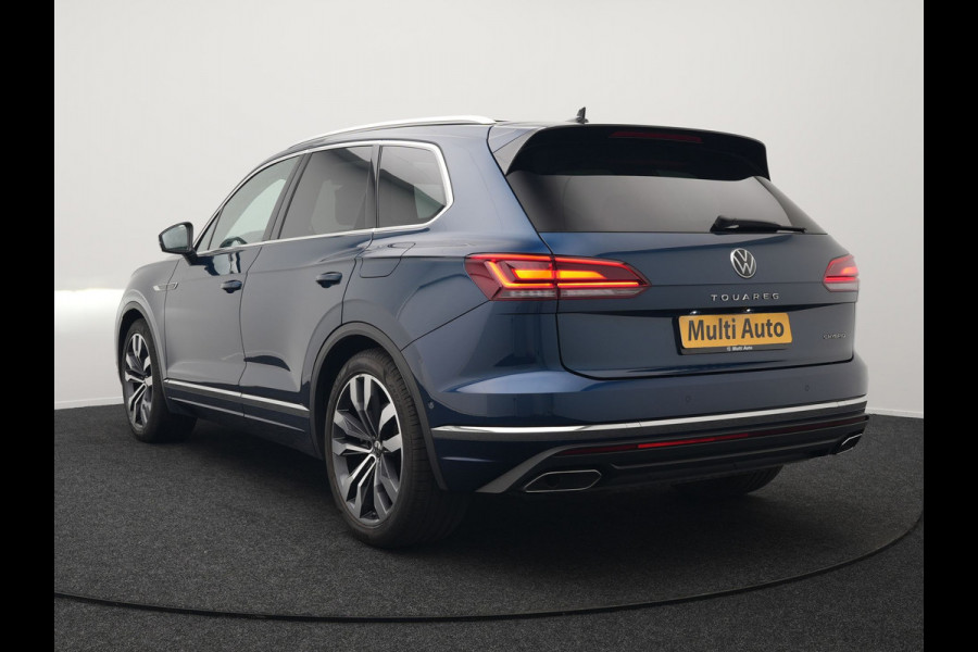 Volkswagen Touareg 3.0 TSi eHybrid 4MOTION Elegance Plug In Hybrid 381pk Dealer O.H PHEV | Panodak | Luchtvering | 21" L.M | Camera | Adaptive Cruise | Lederen Sportstoelen Verwarmd | Stuurverwarming | Navigatie | Virtual | DAB |