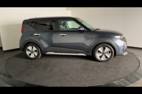 Kia e-Soul ExecutiveLine 64 kWh | Shuif/kanteldak | Lederen bekleding | Stoelverwarming en ventilatie!