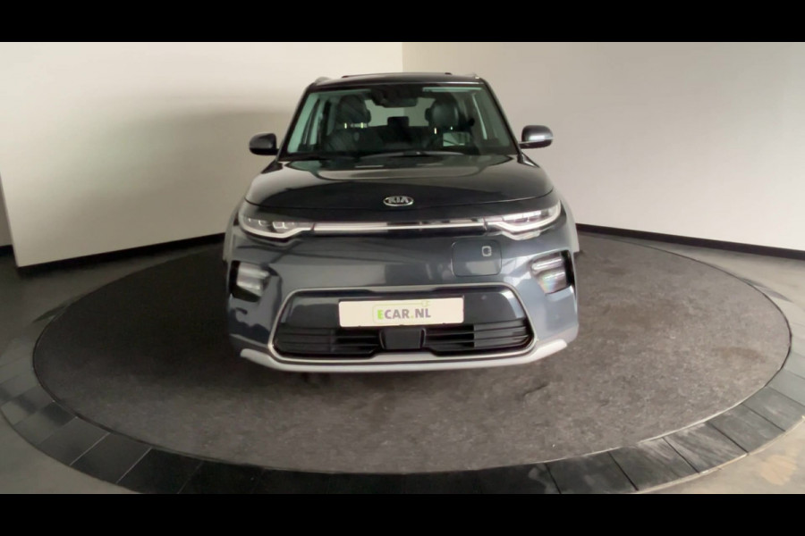 Kia e-Soul ExecutiveLine 64 kWh | Shuif/kanteldak | Lederen bekleding | Stoelverwarming en ventilatie!
