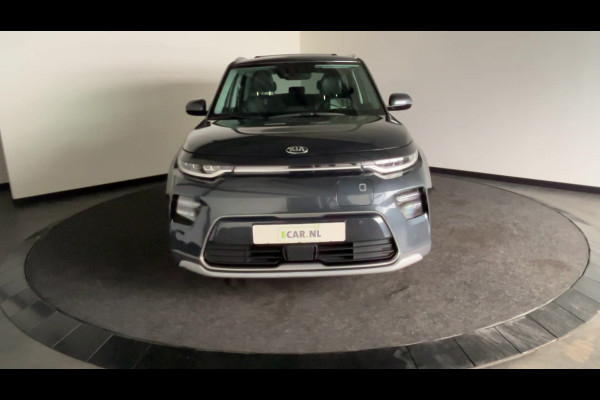 Kia e-Soul ExecutiveLine 64 kWh | Shuif/kanteldak | Lederen bekleding | Stoelverwarming en ventilatie!