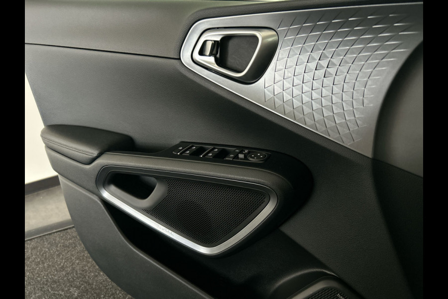Kia e-Soul ExecutiveLine 64 kWh | Shuif/kanteldak | Lederen bekleding | Stoelverwarming en ventilatie!