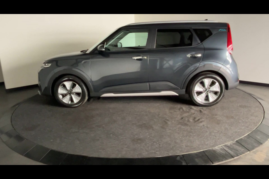 Kia e-Soul ExecutiveLine 64 kWh | Shuif/kanteldak | Lederen bekleding | Stoelverwarming en ventilatie!